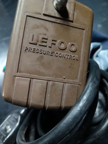 Pressure control, regulador pressão fluindo
