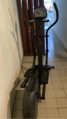 Elíptico profissional 