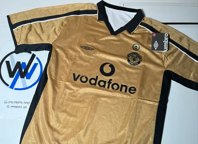 Camisa Retrô Manchester United 2002