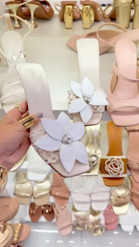 PROMOÇÃO sandália Flor tendência verão queima de estoque