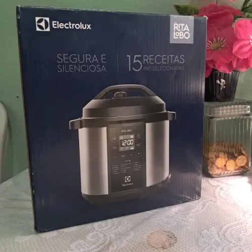 Electrolux Panela de Pressão Elétrica 6L Pcc20 Rita Lobo 220V Nova