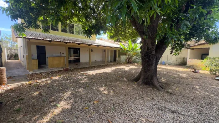 Sobrado com 4 quartos e lote de 450 m² à venda na 208 Norte Palmas/TO