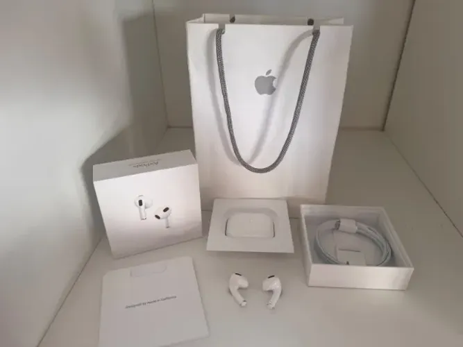 AirPods (3ª geração) Excelente Estado