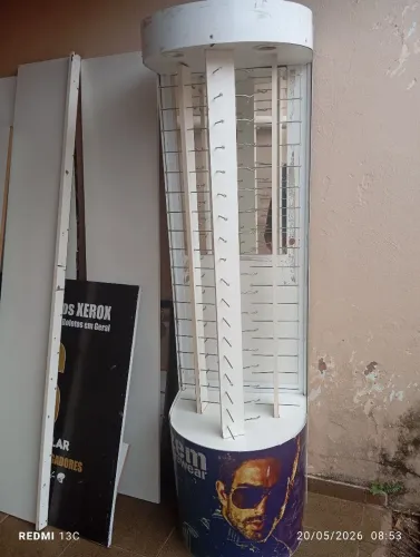 Vendo expositor de óculos
