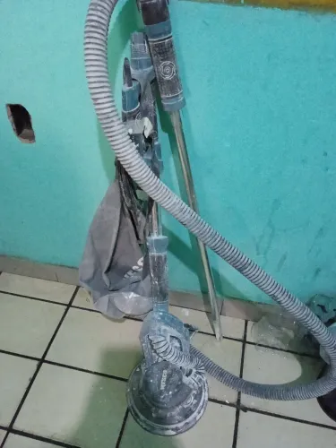 Máquina de lixar parede