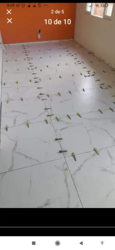 Pedreiro disponível 