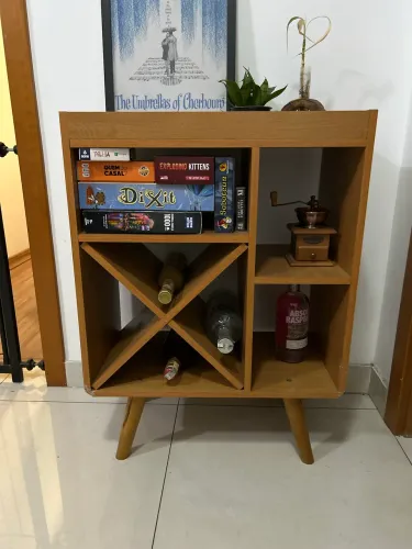 Aparador     Barzinho Retrô em Madeira com Adega para Vinhos