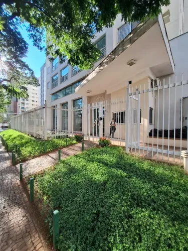 Apartamento para locação de 3 quartos no Ed. Serra dos Pirineus, Rua T-65,