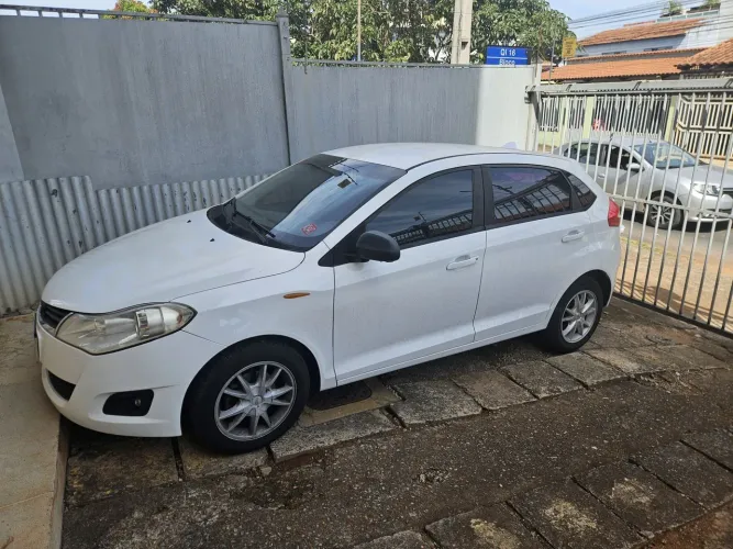 Chery Celer Hatch 1.5 16V Flex 5P 2013