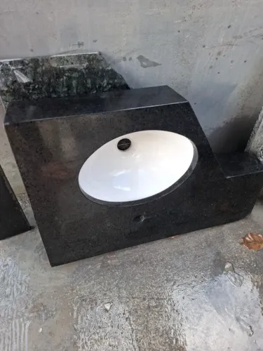 Lavatório de granito preto são gabriel 