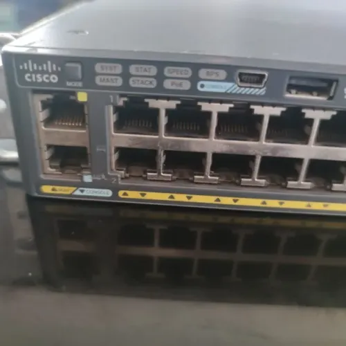 Switch Cisco Catalyst 2960x Poe 48-Port WS-C2960x-48LPS-L - Pouco uso