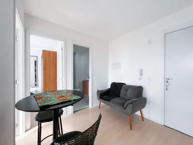 Apartamento com 2 Quartos para alugar, 30m² - Vila Santana