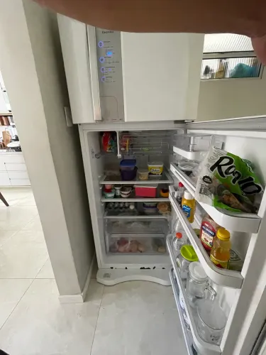 Geladeira Electrolux 427L