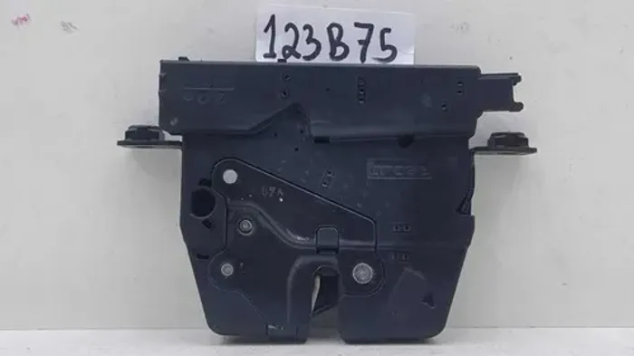 Fechadura O Porta Malas Bmw 535 2010