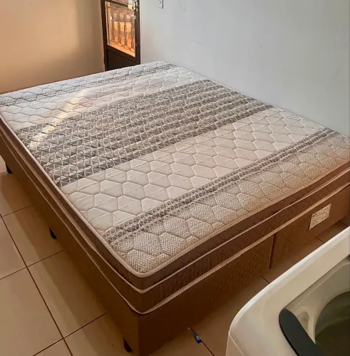 Cama Queen
