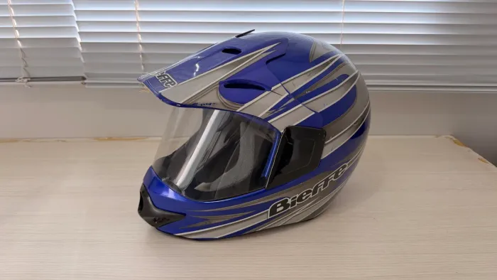 Capacete Bieffe tamanho 56