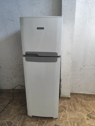 Geladeira continental duplex frost free semi-nova faço frete grátis