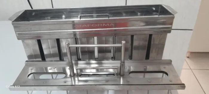 Forma gelo saborizado 