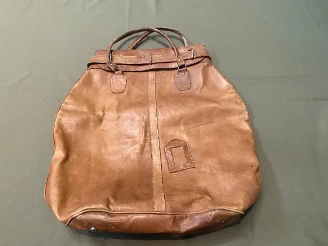 Bolsa de Viagem estilo Malote em Couro (Estado de Zero)