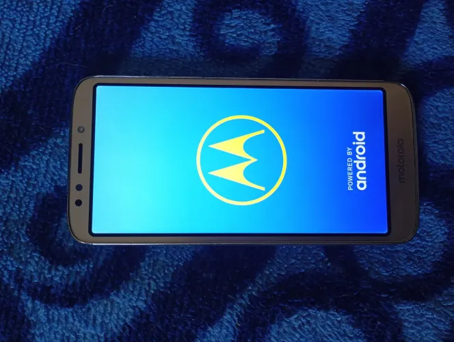 Moto e5 play