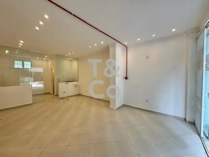 Sala Comercial Para Locação No Centro de Balneário Camboriú