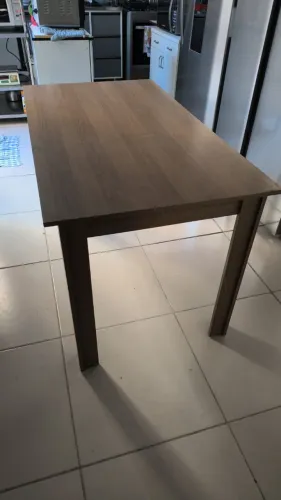 Mesa madesa em estado de nova