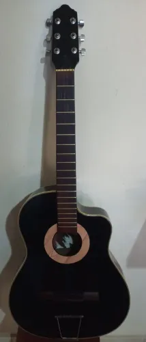 Violão Giannini eletroacústico série 'feito a mão 1900'.