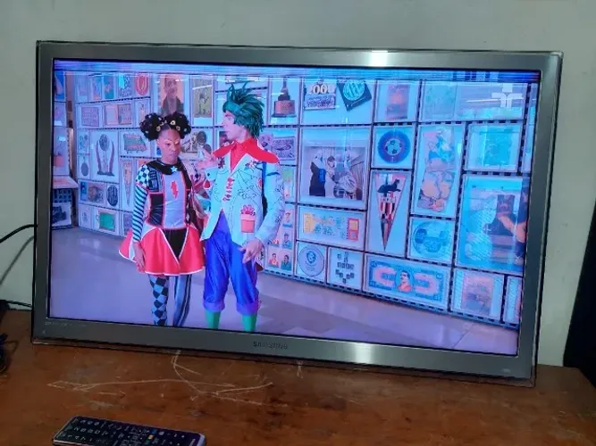 Tv Led Samsung 40 Polegadas com Conversor Digital Perfeita