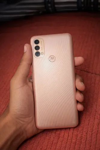 MOTOROLA MOTO E40 64GB - NOVO, IMPECÁVEL