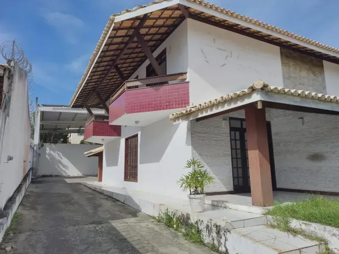 Locação Comercial Casa em Vilas 4 Suítes - 600 m2 - Rua Principal