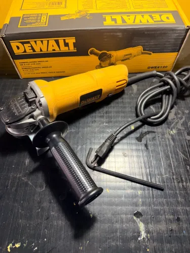 Esmerilhadeira Dewalt 4? DWE4120 220 vots 900 Wats