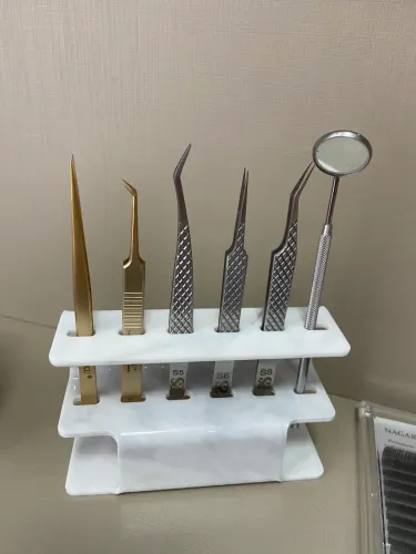 Material para aplicar cílios 