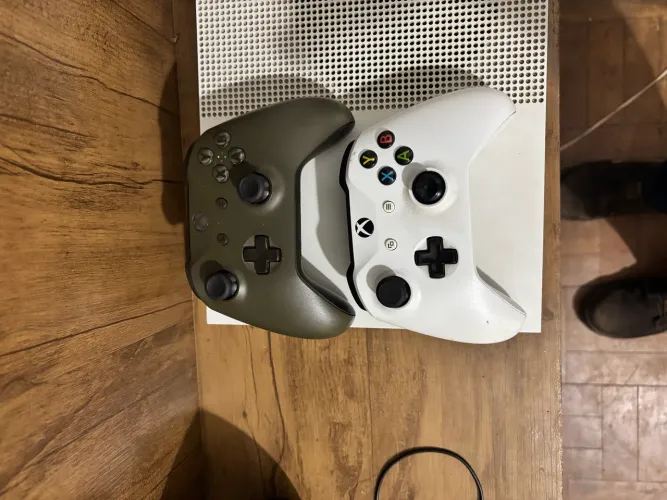 ? VENDO XBOX ONE S 500GB ? COMPLETO & IMPECÁVEL! ?