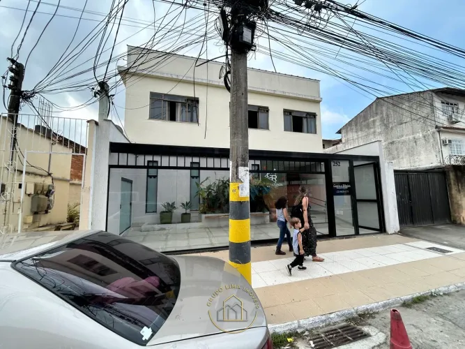 Sobrado Padrão à venda no Centro de Macaé/RJ