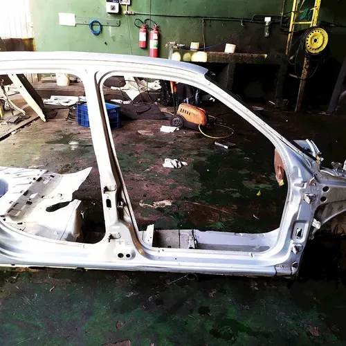 Caixa Ar Pé Coluna Central Direita Renault Clio 1.0 16v Seda