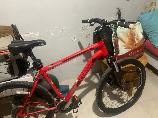 Trek 3700