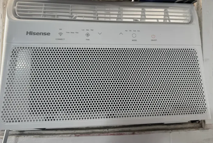 Ar condicionado de Janela Hisense 10.000 BTUs Novíssimo