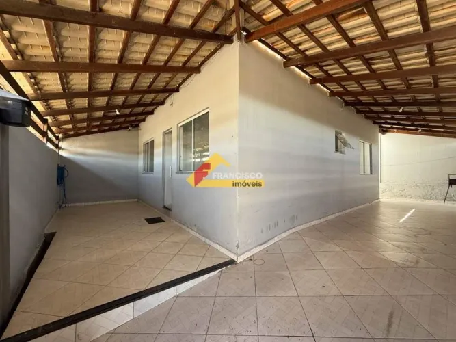 Casa para aluguel, 3 quartos, 1 vaga, Sagrada Família - Divinópolis/MG