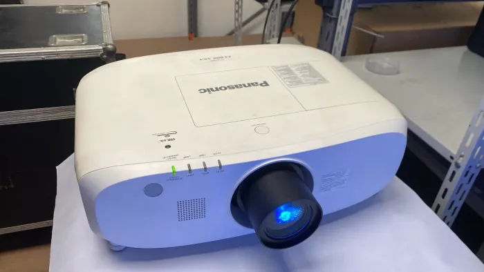 PROJETOR VX 800 PANASONIC USADO