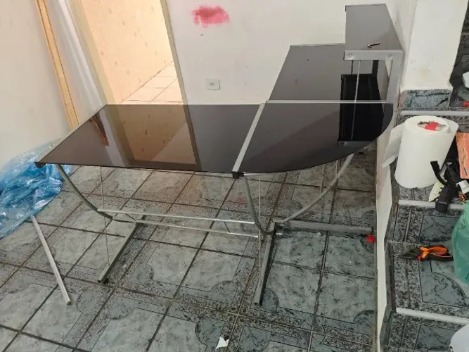 Mesa de escritório em L