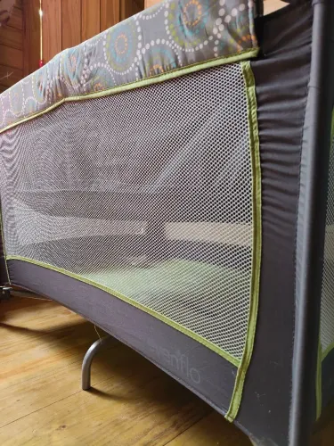 Berço Portátil Cercado Evenflo BabySuite - Importado, Completo e Excelente Estado