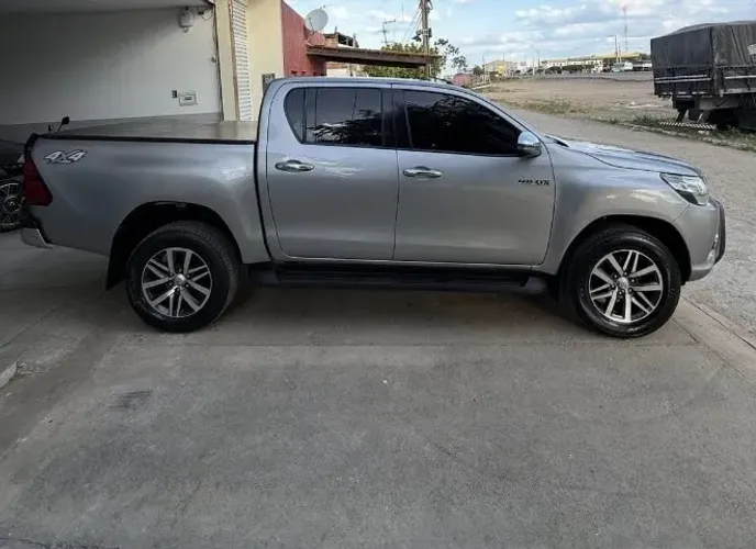 Toyota Hilux CD SRV 4X4 2.8 TDI Diesel Aut. 2018