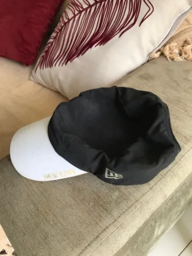 Boné New Era com logo reflexivo - Original, tecido de primeira linha