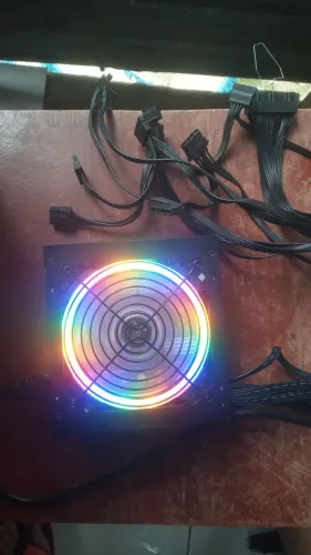 Fonte Gamer com luz neon 500W.