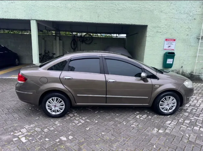 Fiat Linea 1.9/ HLX 1.9/1.8 Flex Dualogic 4P 2009