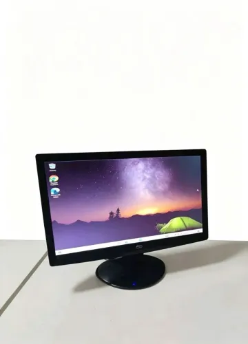MONITOR AOC 16 POLEGADAS SEMI-NOVO