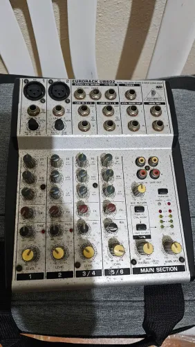 Behringer Eurorack UB802