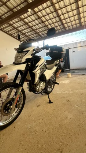 Bros 2022