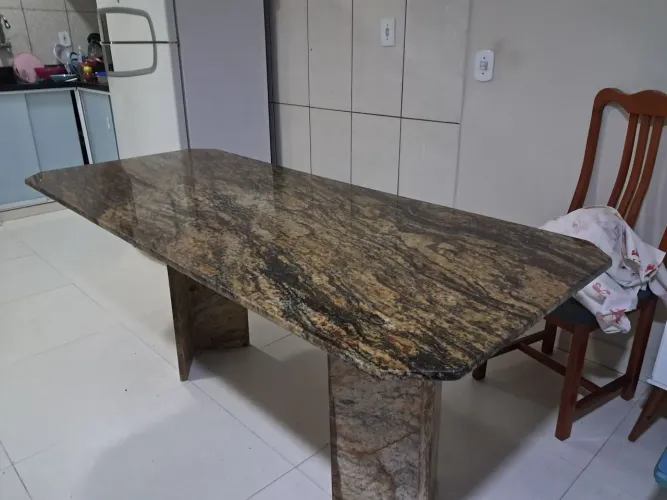 Mesa de marmore