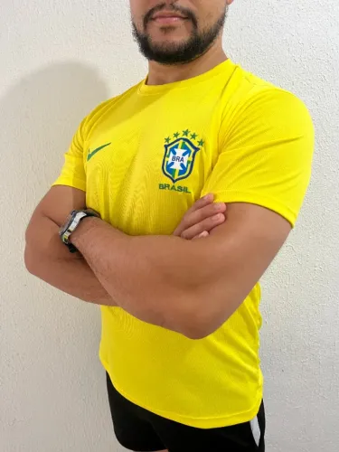 Camisa do Brasil Seleção Brasileira Unissex Dry Fit Com Brasão e Logo Bordados